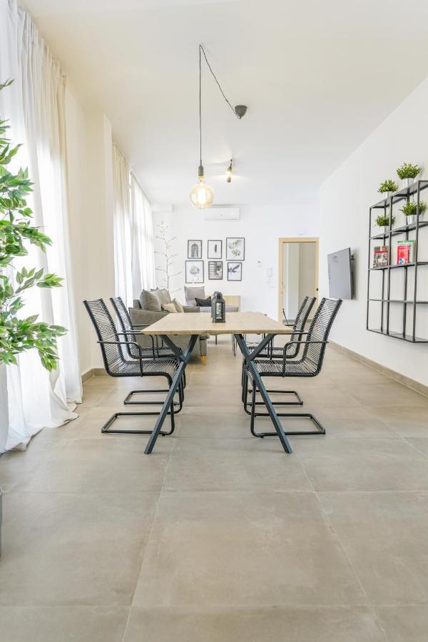 Moott Homes Suites Casa De Los Leones Apto 1 Almería Kültér fotó