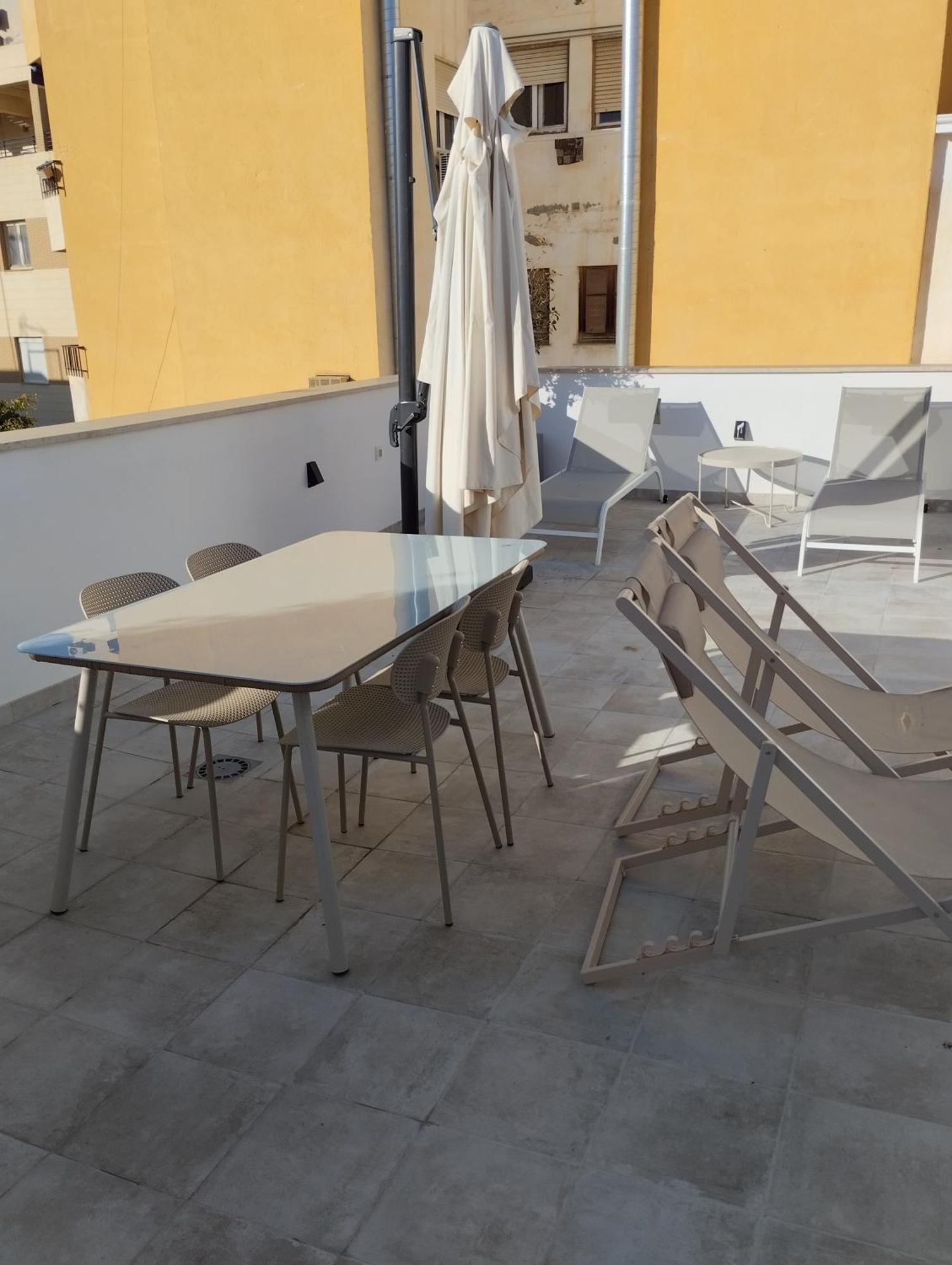 Moott Homes Suites Casa De Los Leones Apto 1 Almería Kültér fotó